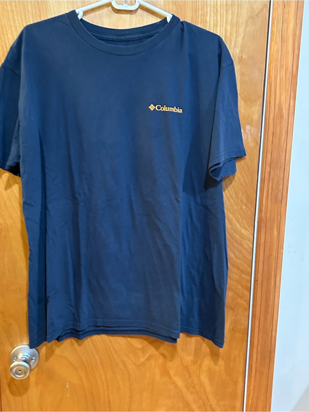 Columbia Blue T-Shirt with orange Logo XL Men’s